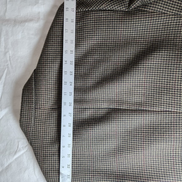 Jos A Bank 100% Wool Tag42S Houndstooth  Blazer Sport Coat  Measurements In Pics - Picture 13 of 15